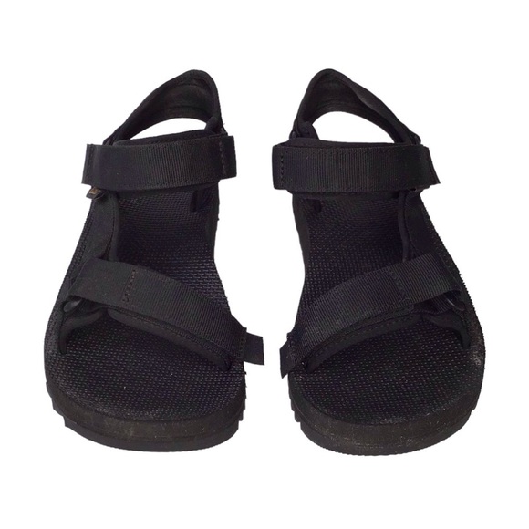 Teva Universal Trail Sport Sandal in Black Size 9.
